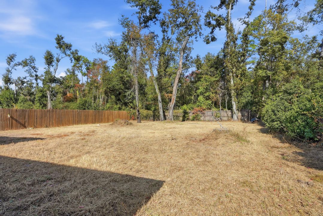 待售: $230,000 (3 贝兹, 2 浴室, 1030 平方英尺)