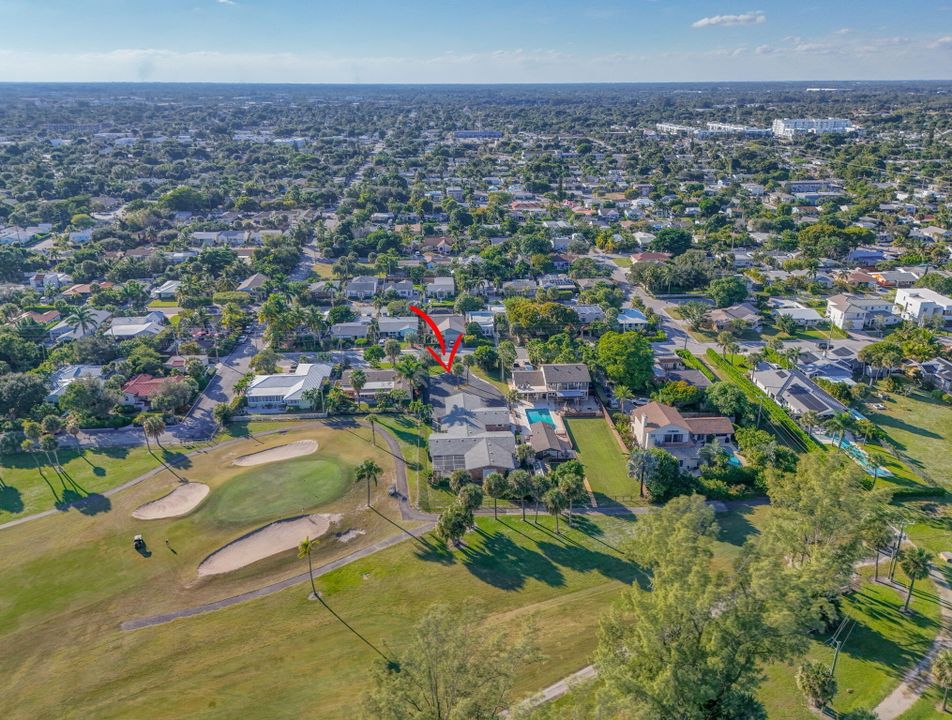 For Sale: $999,000 (3 beds, 2 baths, 2596 Square Feet)