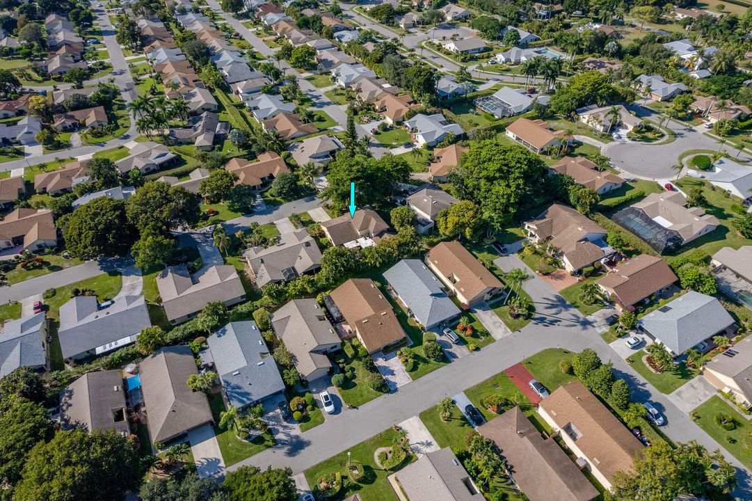 Active With Contract: $345,000 (2 beds, 2 baths, 1556 Square Feet)