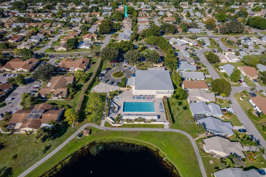 Active With Contract: $345,000 (2 beds, 2 baths, 1556 Square Feet)