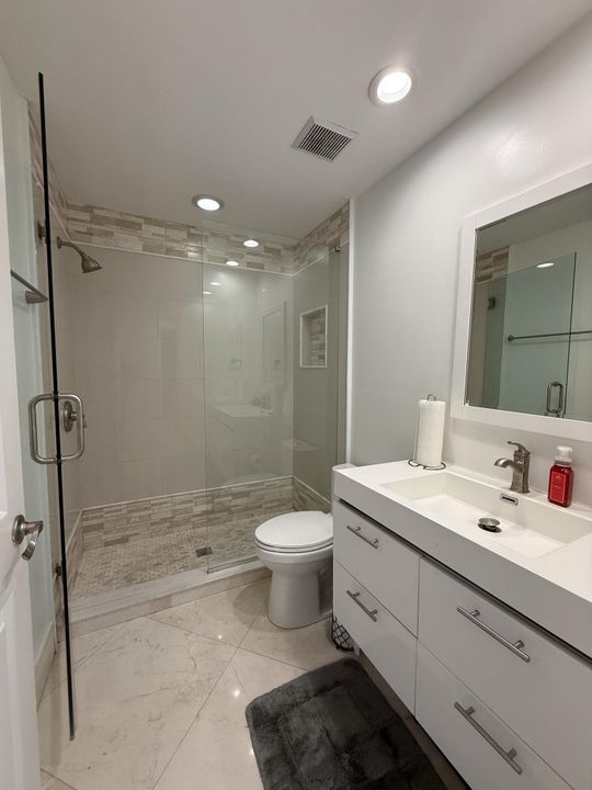 For Sale: $479,900 (3 beds, 2 baths, 1215 Square Feet)