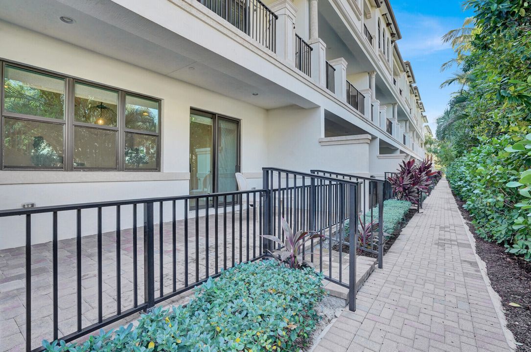 На продажу: $759,000 (3 спален, 2 ванн, 2487 Квадратных фут)