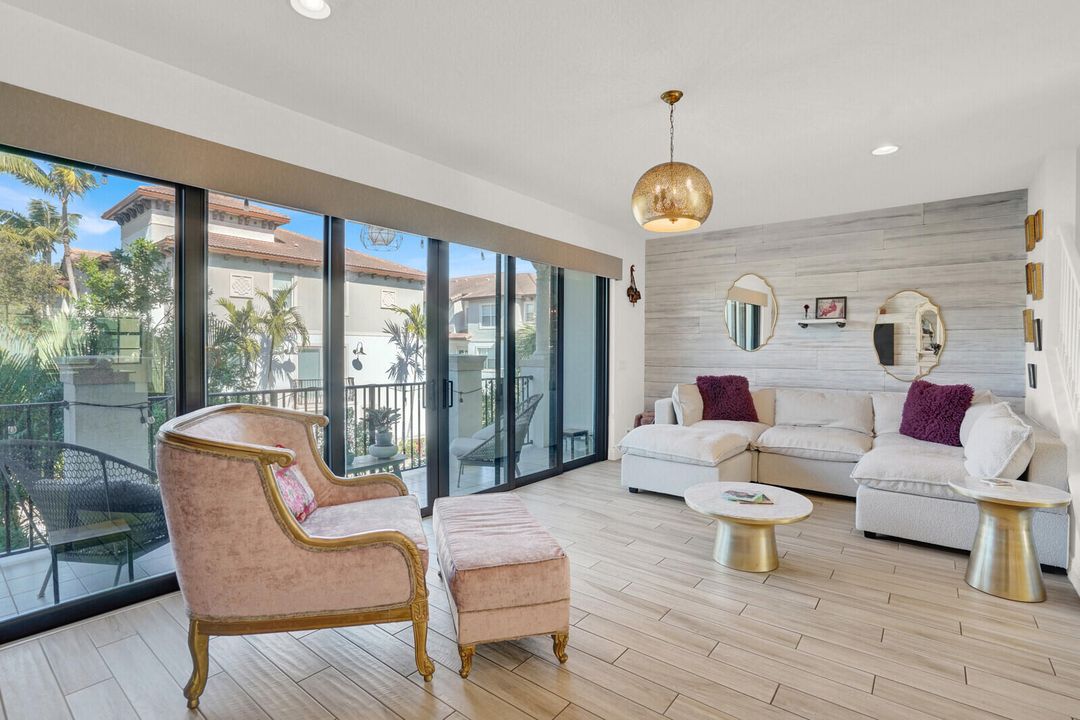 На продажу: $759,000 (3 спален, 2 ванн, 2487 Квадратных фут)