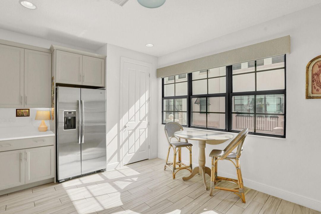 На продажу: $759,000 (3 спален, 2 ванн, 2487 Квадратных фут)