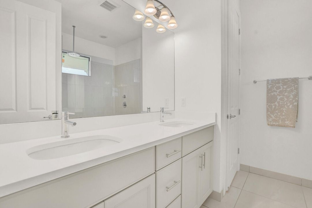 На продажу: $759,000 (3 спален, 2 ванн, 2487 Квадратных фут)