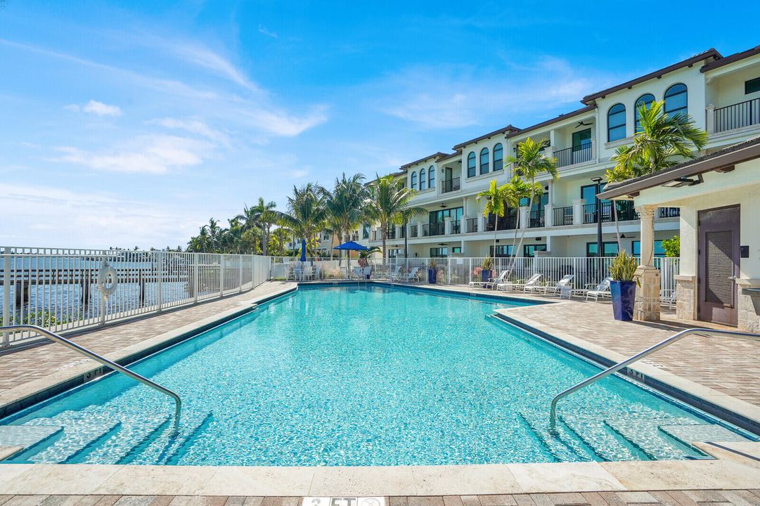 На продажу: $759,000 (3 спален, 2 ванн, 2487 Квадратных фут)