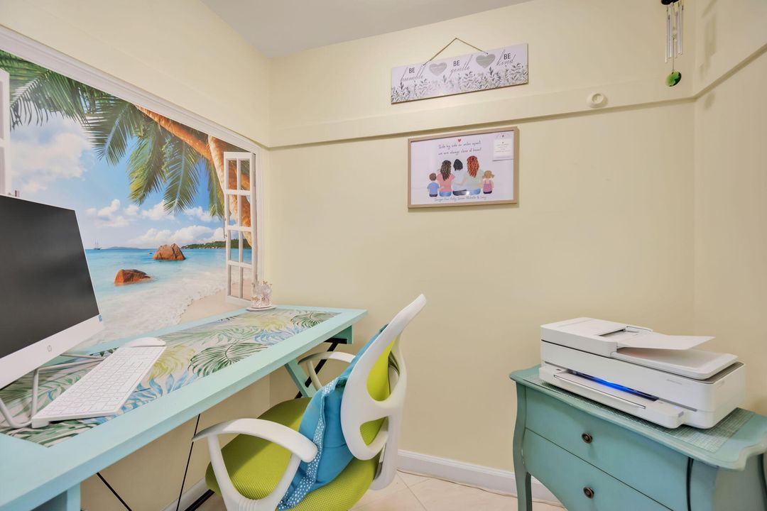 For Sale: $469,000 (2 beds, 2 baths, 1100 Square Feet)