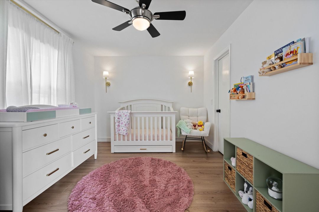 For Sale: $239,500 (2 beds, 2 baths, 904 Square Feet)