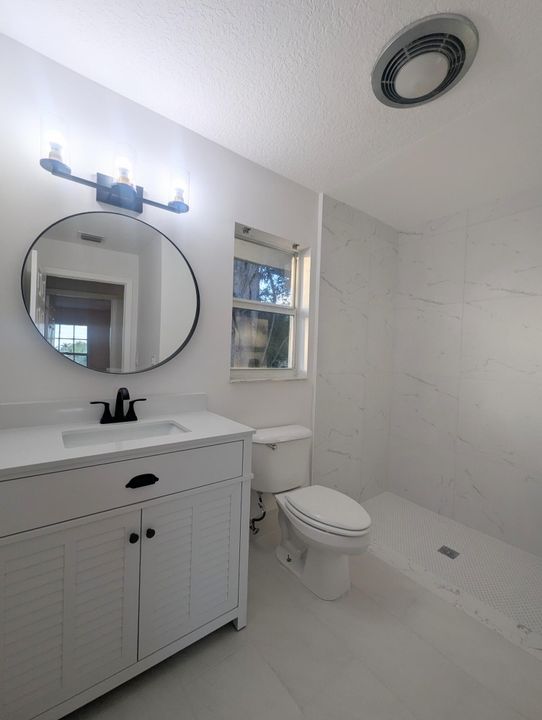 出租: $2,000 (1 贝兹, 1 浴室, 890 平方英尺)