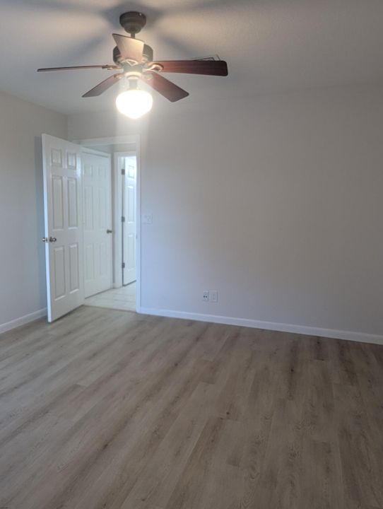 出租: $2,000 (1 贝兹, 1 浴室, 890 平方英尺)