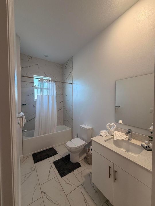 For Sale: $499,900 (5 beds, 5 baths, 2048 Square Feet)