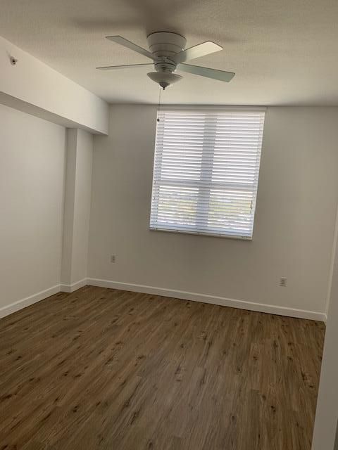 Active With Contract: $2,200 (1 beds, 1 baths, 805 Square Feet)