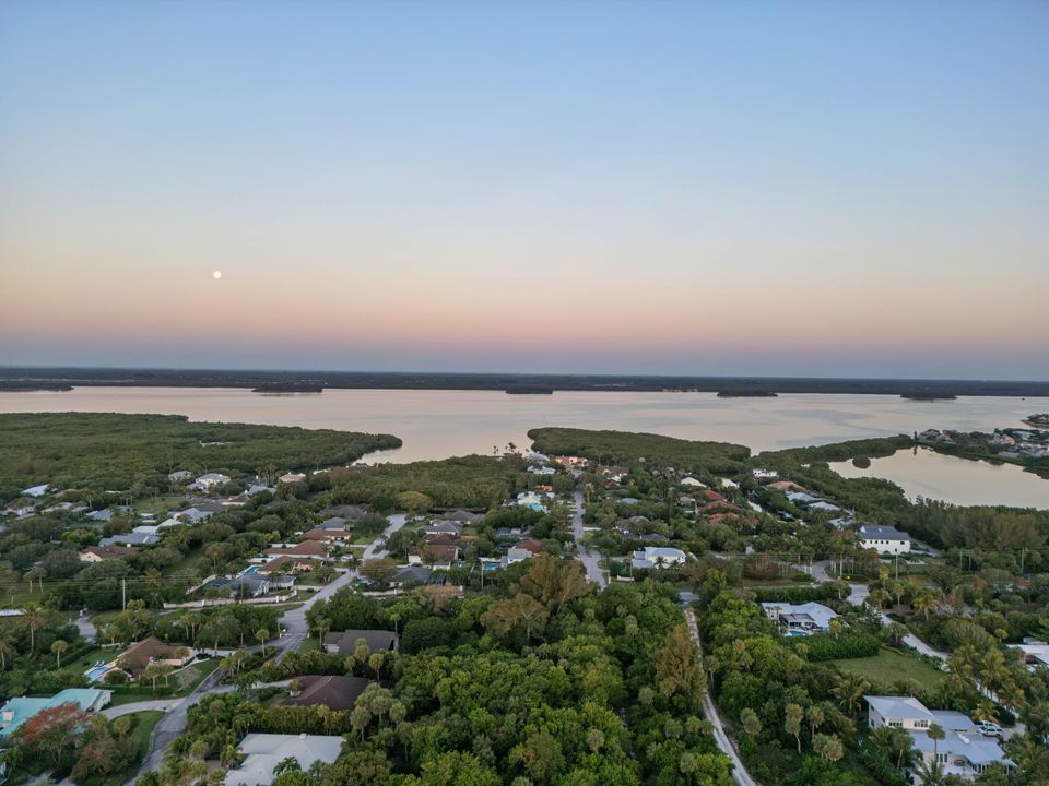 待售: $1,150,000 (3 贝兹, 2 浴室, 2543 平方英尺)