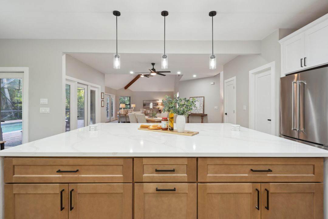 待售: $1,150,000 (3 贝兹, 2 浴室, 2543 平方英尺)