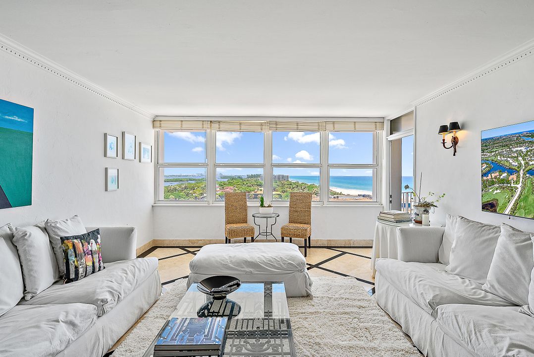 For Sale: $725,000 (1 beds, 1 baths, 1038 Square Feet)