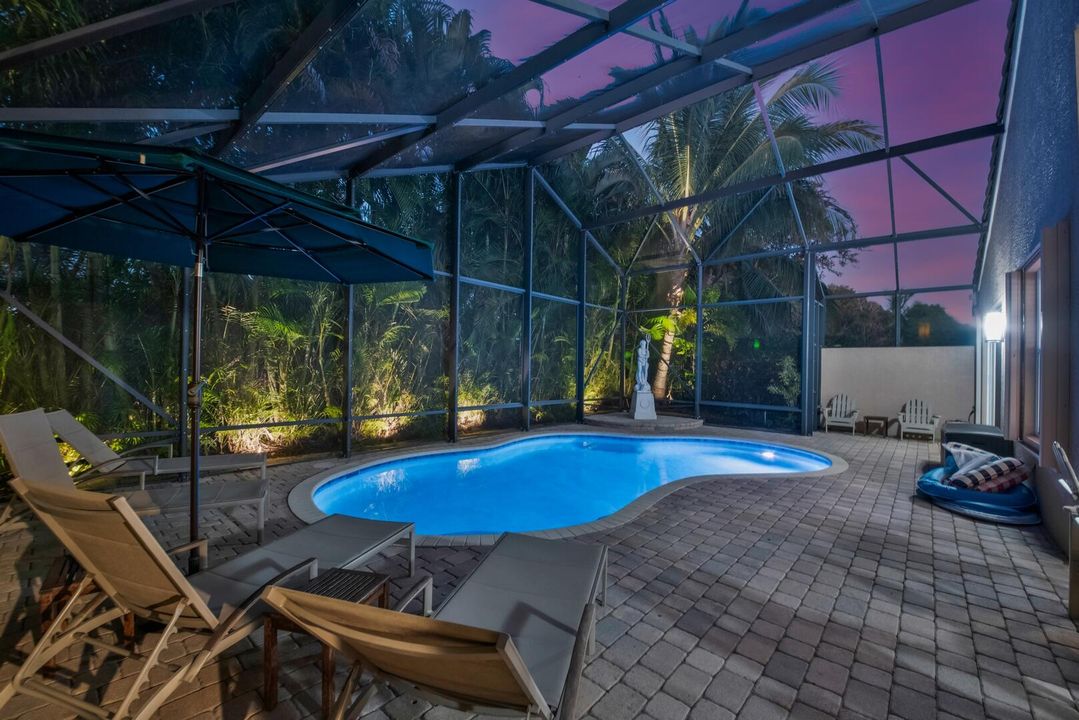 For Sale: $829,000 (4 beds, 3 baths, 2495 Square Feet)