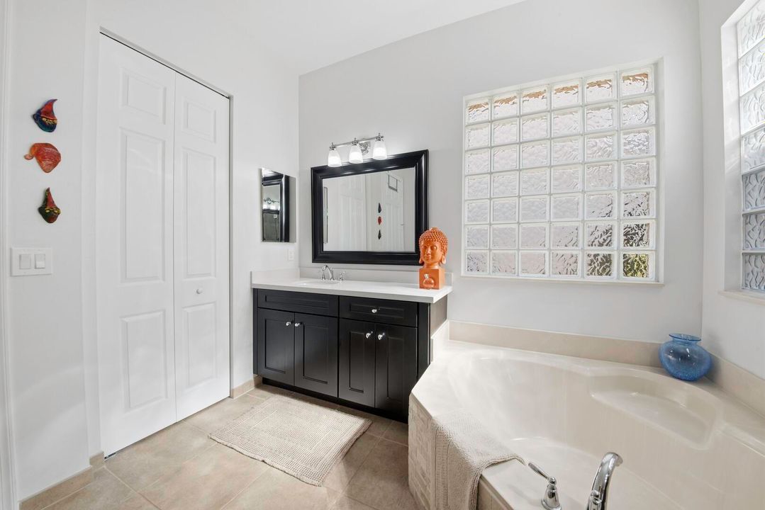 For Sale: $829,000 (4 beds, 3 baths, 2495 Square Feet)