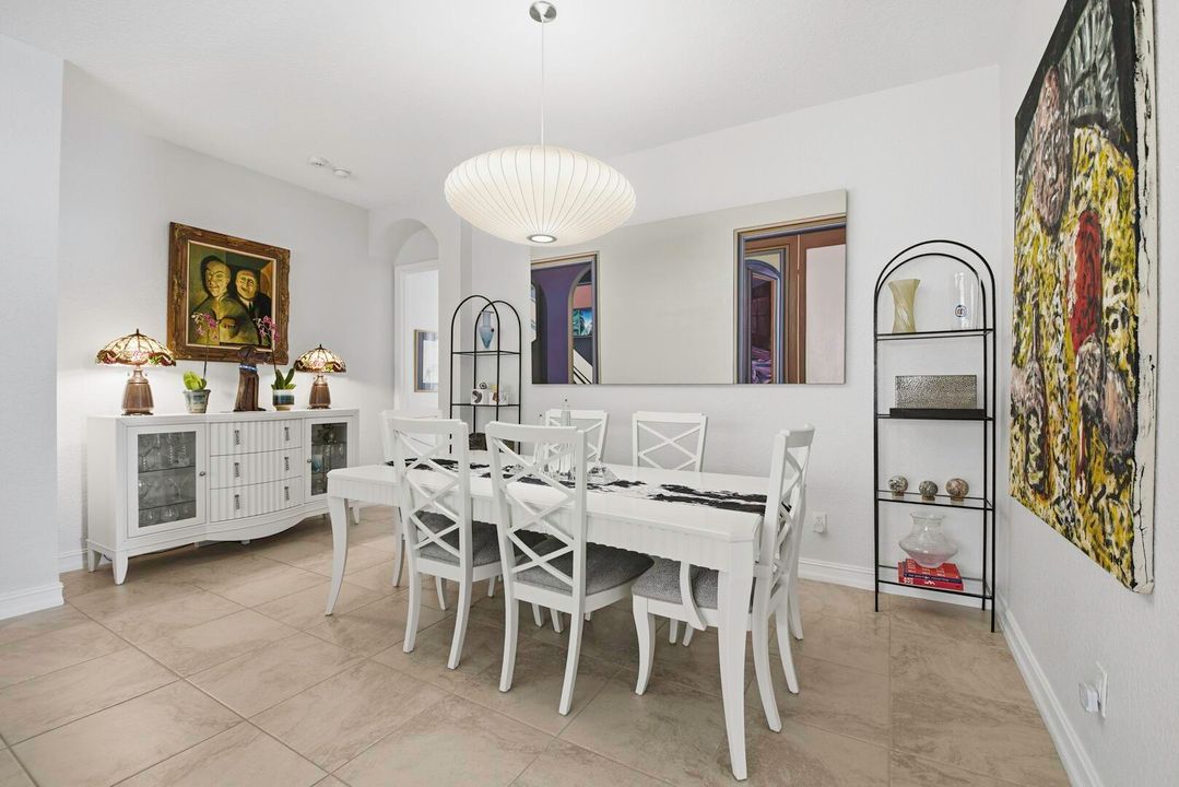 For Sale: $829,000 (4 beds, 3 baths, 2495 Square Feet)