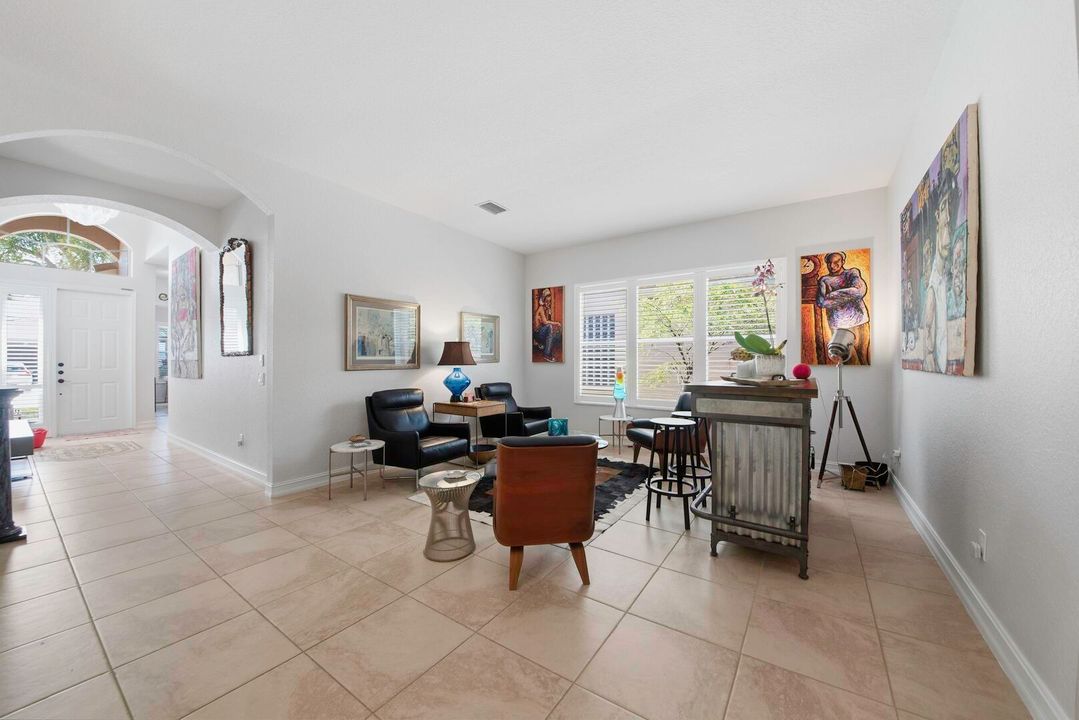 For Sale: $829,000 (4 beds, 3 baths, 2495 Square Feet)