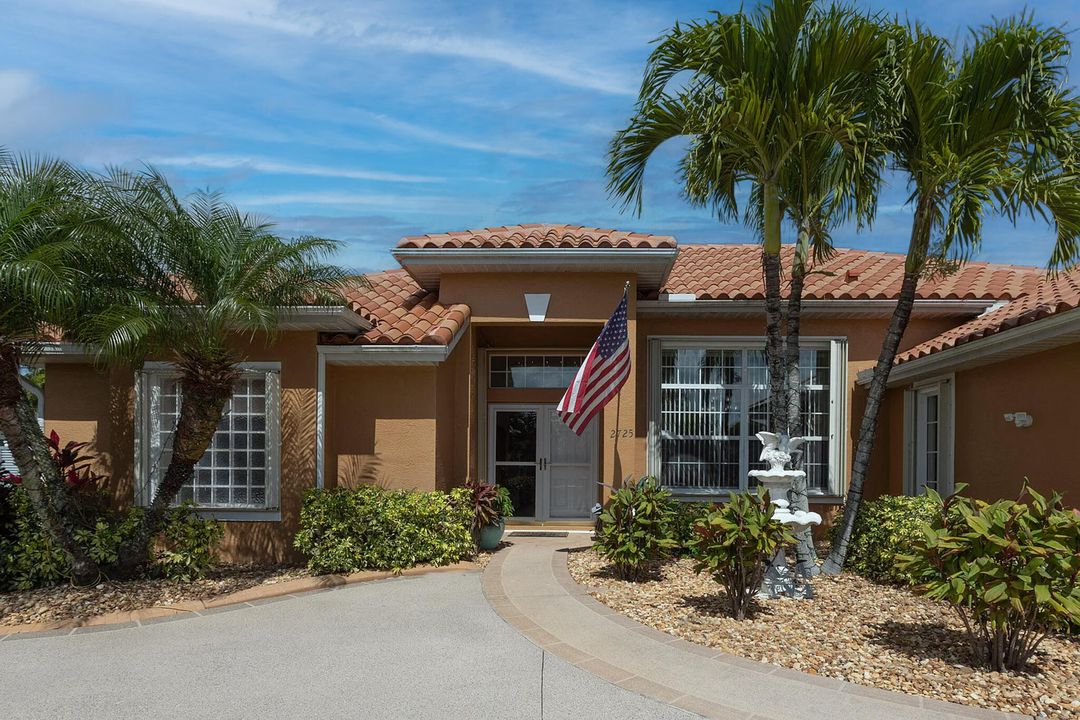 For Sale: $615,000 (4 beds, 2 baths, 2318 Square Feet)