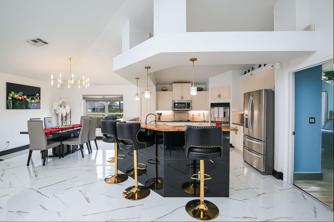 For Sale: $615,000 (4 beds, 2 baths, 2318 Square Feet)