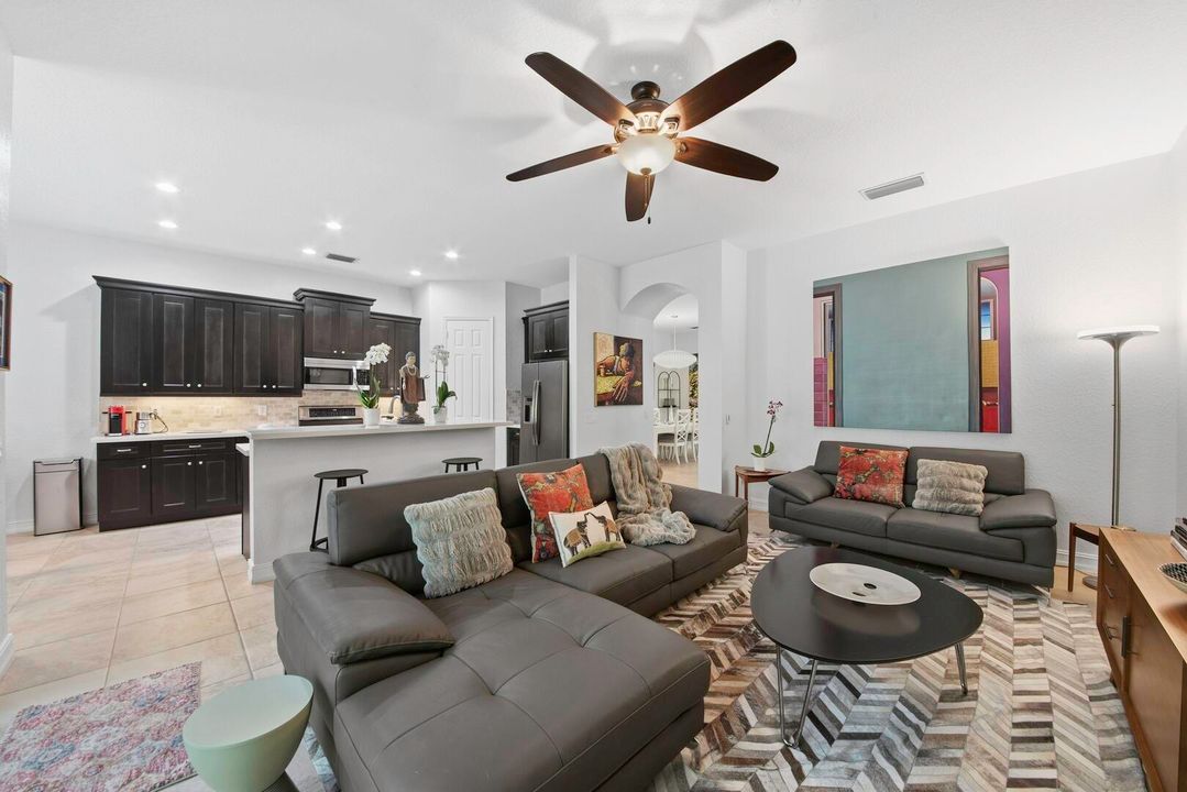 For Sale: $829,000 (4 beds, 3 baths, 2495 Square Feet)