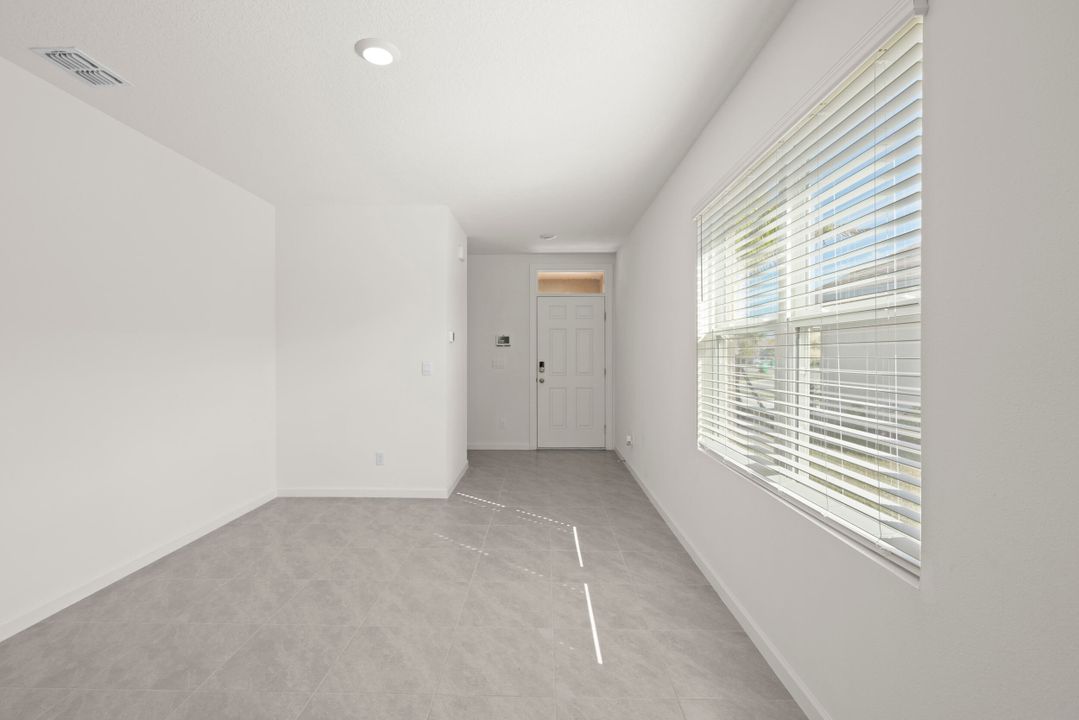 На продажу: $389,000 (3 спален, 2 ванн, 1504 Квадратных фут)