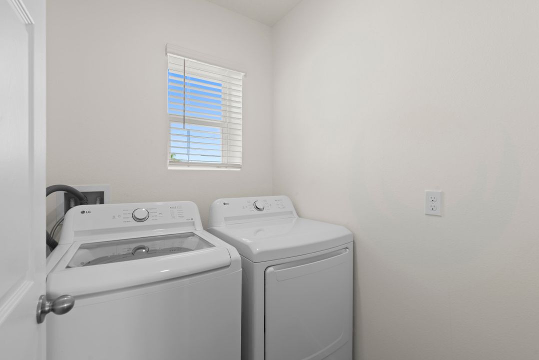 На продажу: $389,000 (3 спален, 2 ванн, 1504 Квадратных фут)