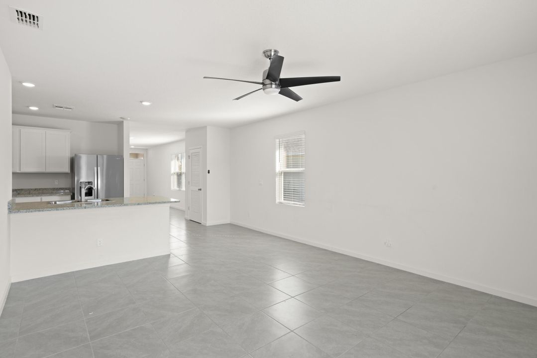 На продажу: $389,000 (3 спален, 2 ванн, 1504 Квадратных фут)