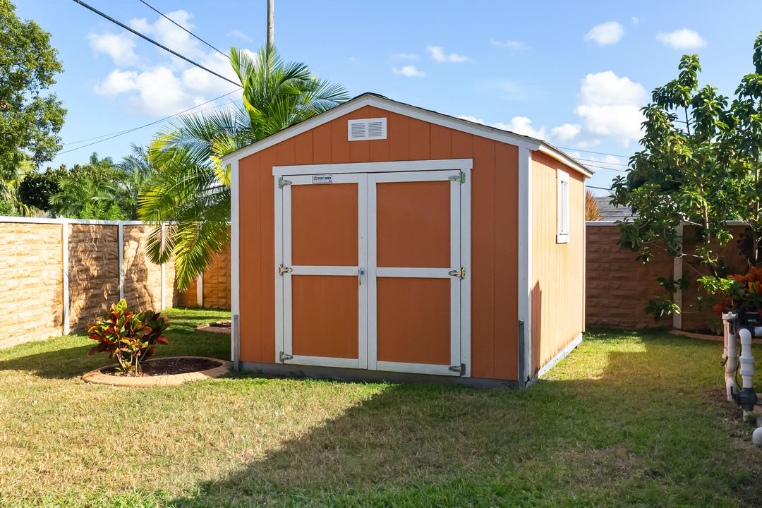 For Sale: $615,000 (4 beds, 2 baths, 2318 Square Feet)