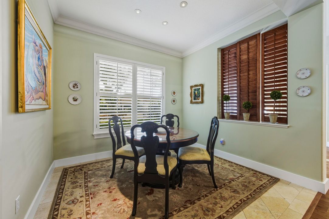 待售: $1,700,000 (4 贝兹, 3 浴室, 2845 平方英尺)