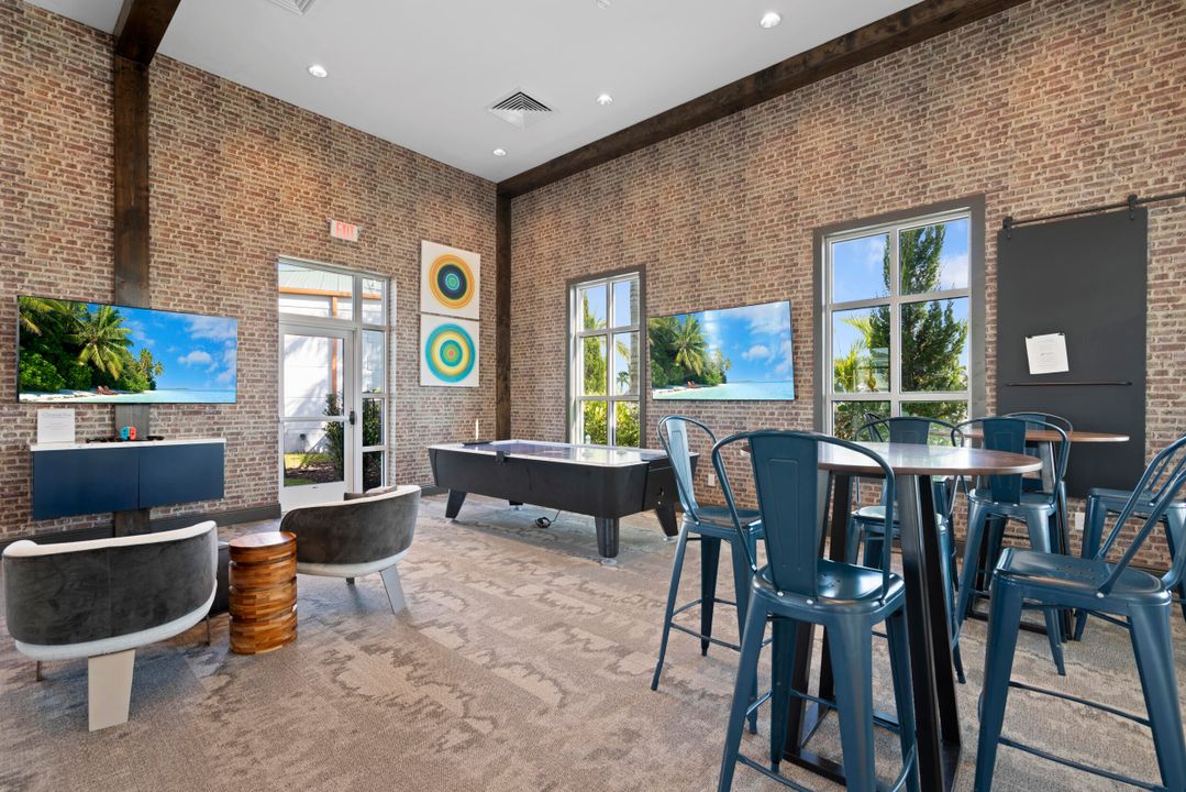 На продажу: $389,000 (3 спален, 2 ванн, 1504 Квадратных фут)