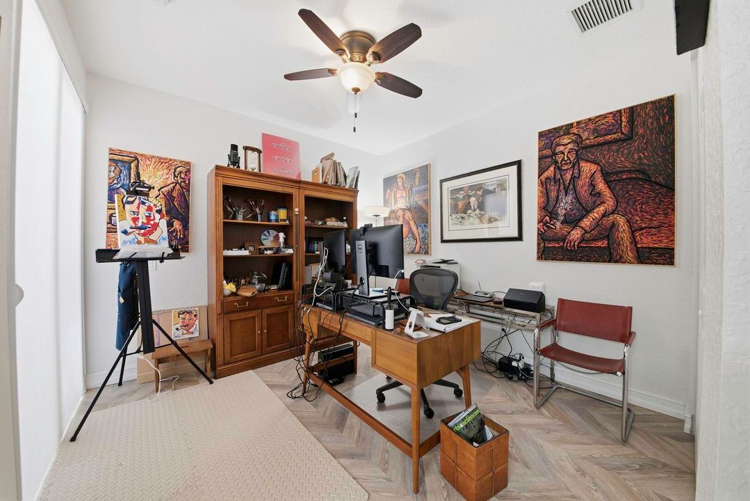 For Sale: $829,000 (4 beds, 3 baths, 2495 Square Feet)