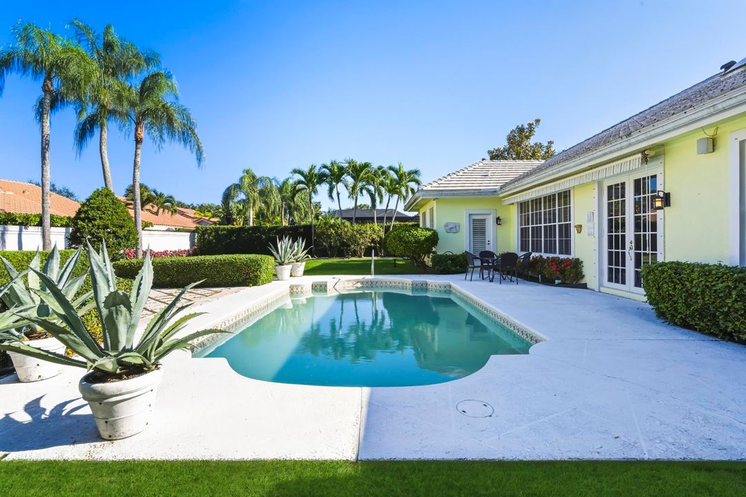 待售: $1,700,000 (4 贝兹, 3 浴室, 2845 平方英尺)