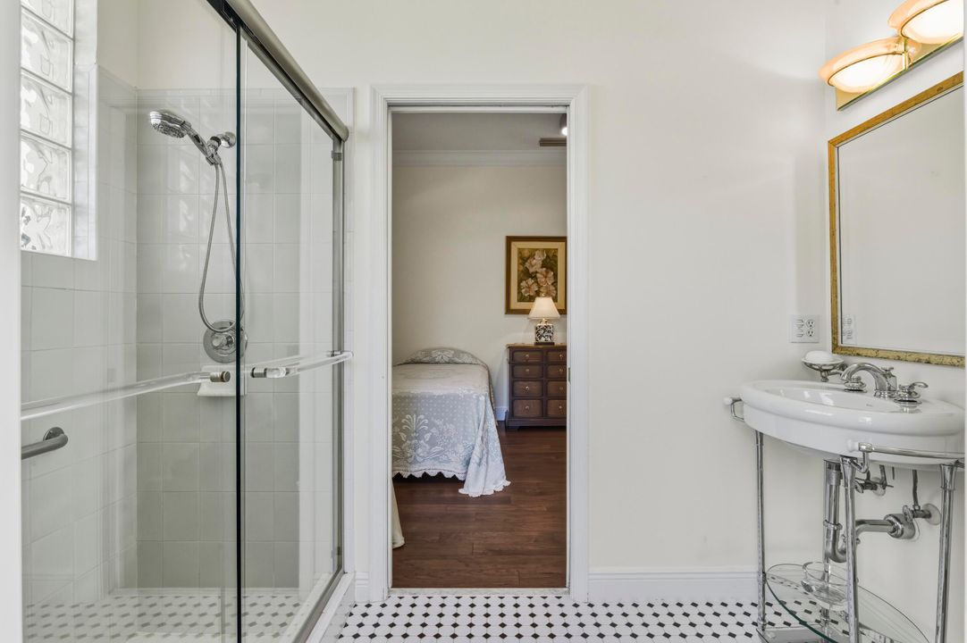 待售: $1,700,000 (4 贝兹, 3 浴室, 2845 平方英尺)