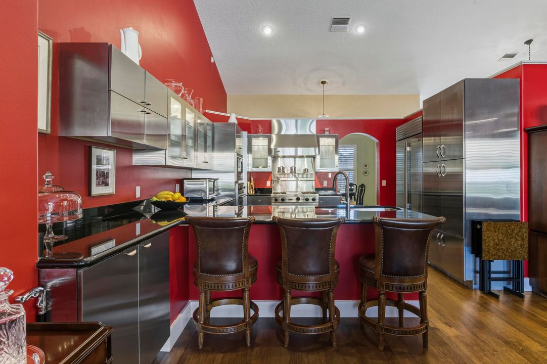 待售: $1,700,000 (4 贝兹, 3 浴室, 2845 平方英尺)