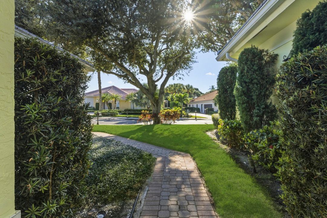 待售: $1,700,000 (4 贝兹, 3 浴室, 2845 平方英尺)