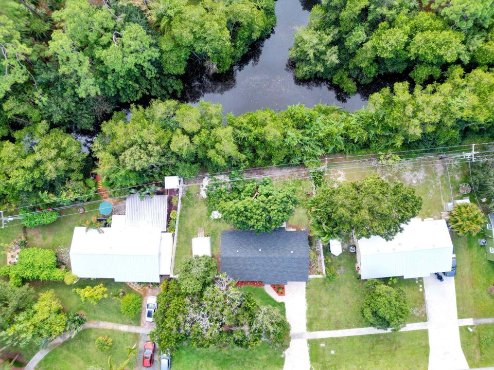 For Rent: $3,750 (4 beds, 2 baths, 1148 Square Feet)