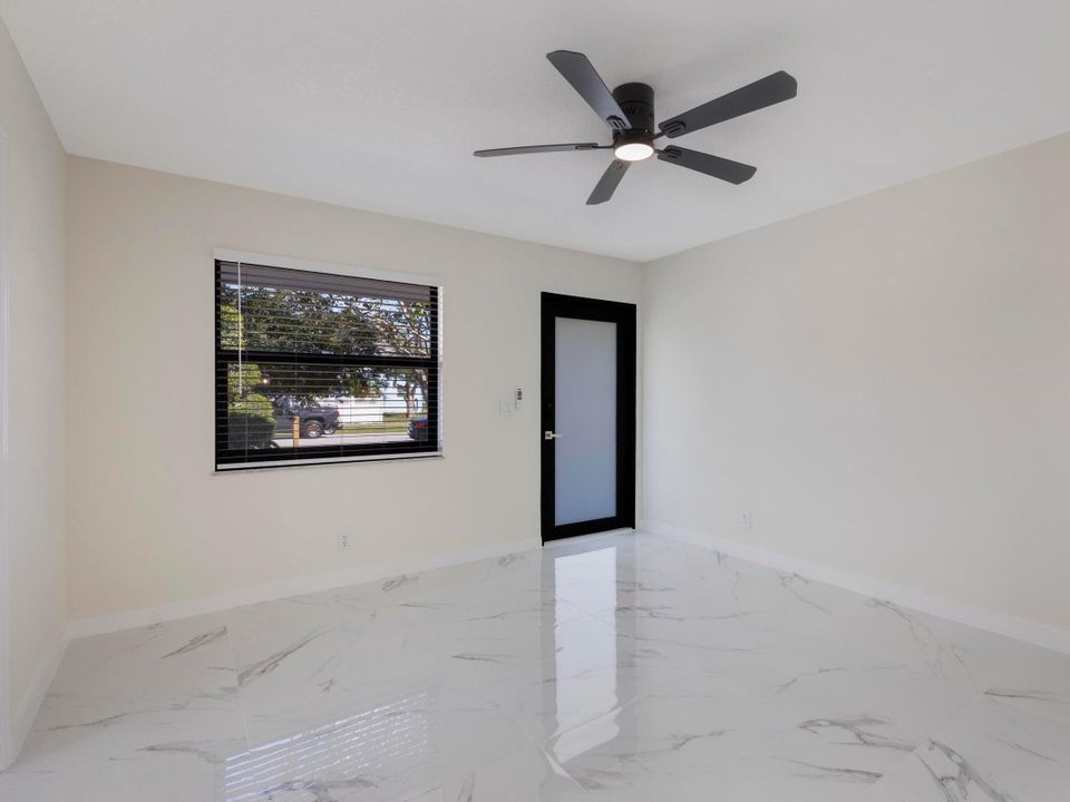 For Rent: $3,750 (4 beds, 2 baths, 1148 Square Feet)