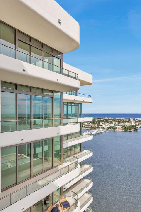 For Sale: $9,495,000 (3 beds, 3 baths, 3834 Square Feet)