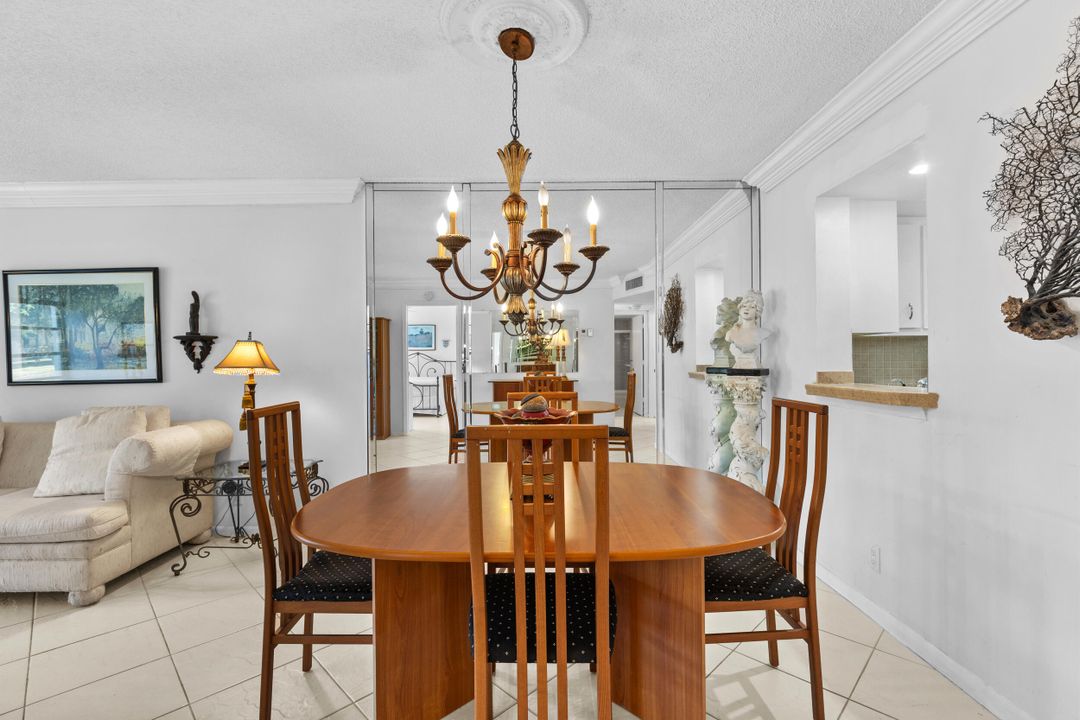 待售: $139,995 (2 贝兹, 2 浴室, 1006 平方英尺)