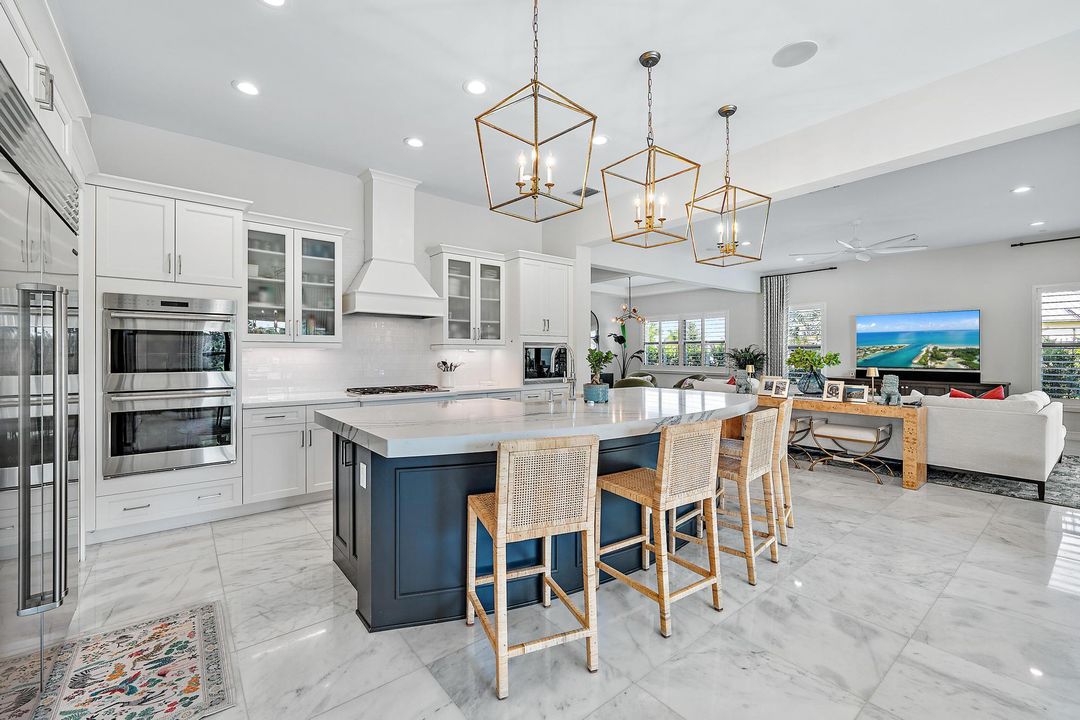 На продажу: $4,195,000 (5 спален, 5 ванн, 4578 Квадратных фут)