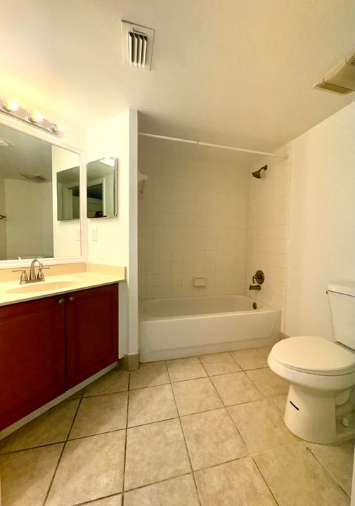 For Sale: $284,900 (3 beds, 2 baths, 1184 Square Feet)