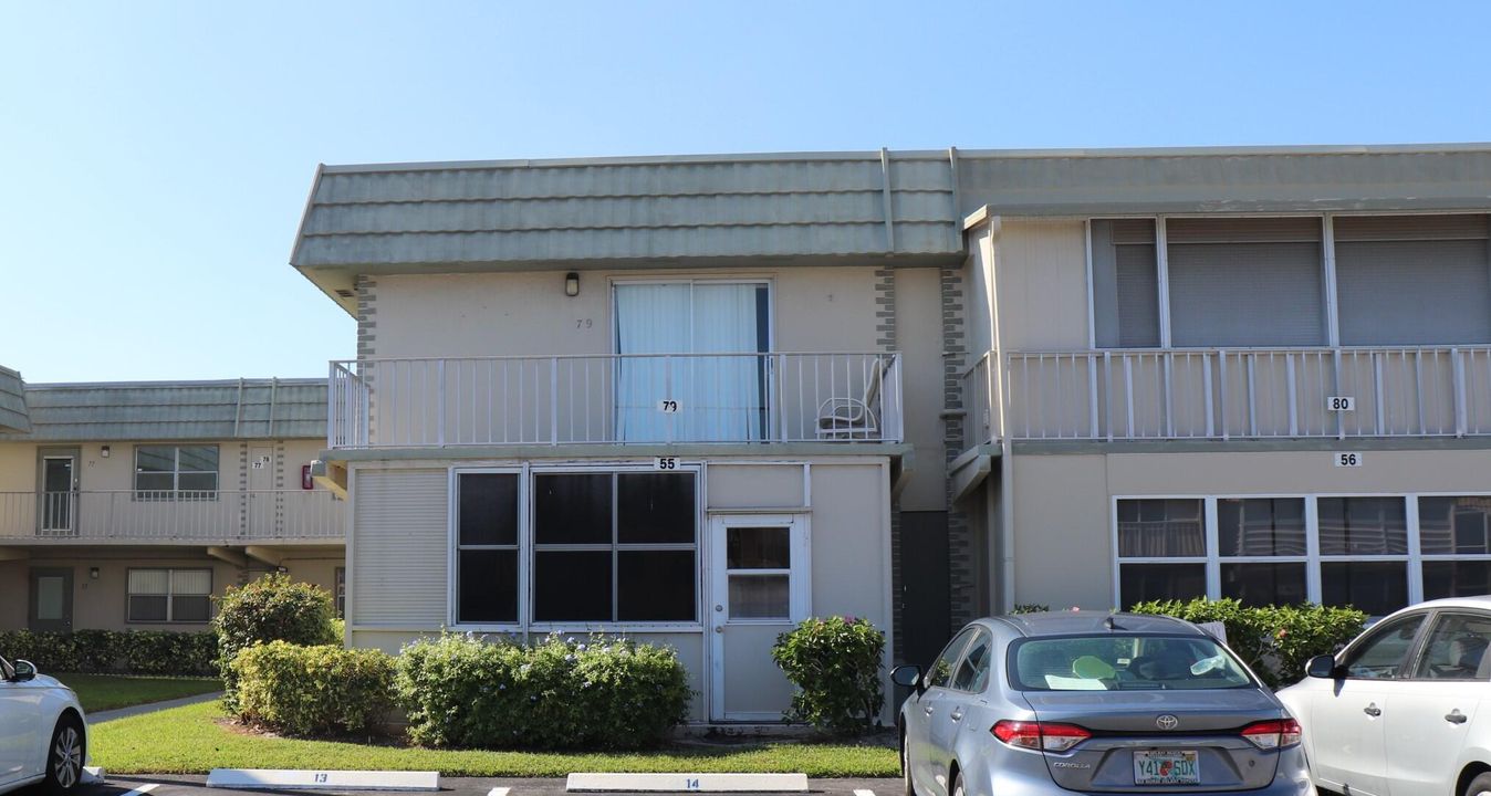 На продажу: $69,900 (1 спален, 1 ванн, 726 Квадратных фут)