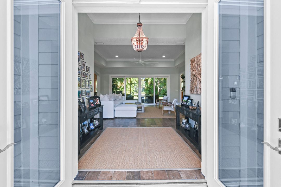 For Rent: $3,500 (3 beds, 3 baths, 2149 Square Feet)