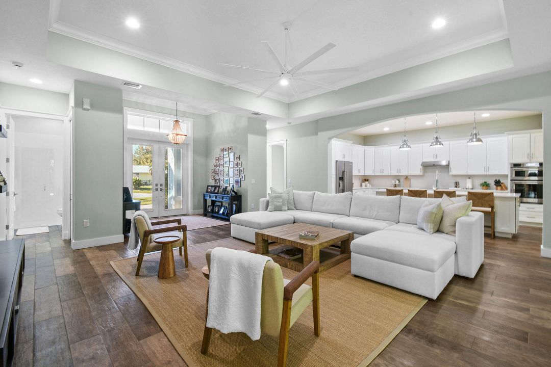 For Rent: $3,500 (3 beds, 3 baths, 2149 Square Feet)