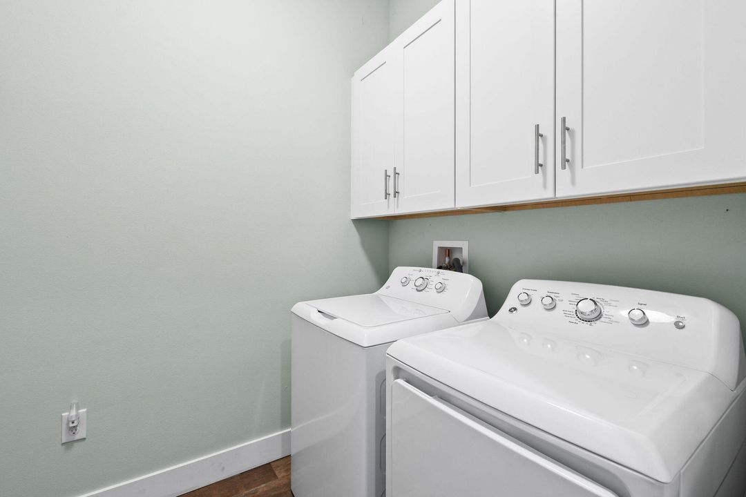 For Rent: $3,500 (3 beds, 3 baths, 2149 Square Feet)