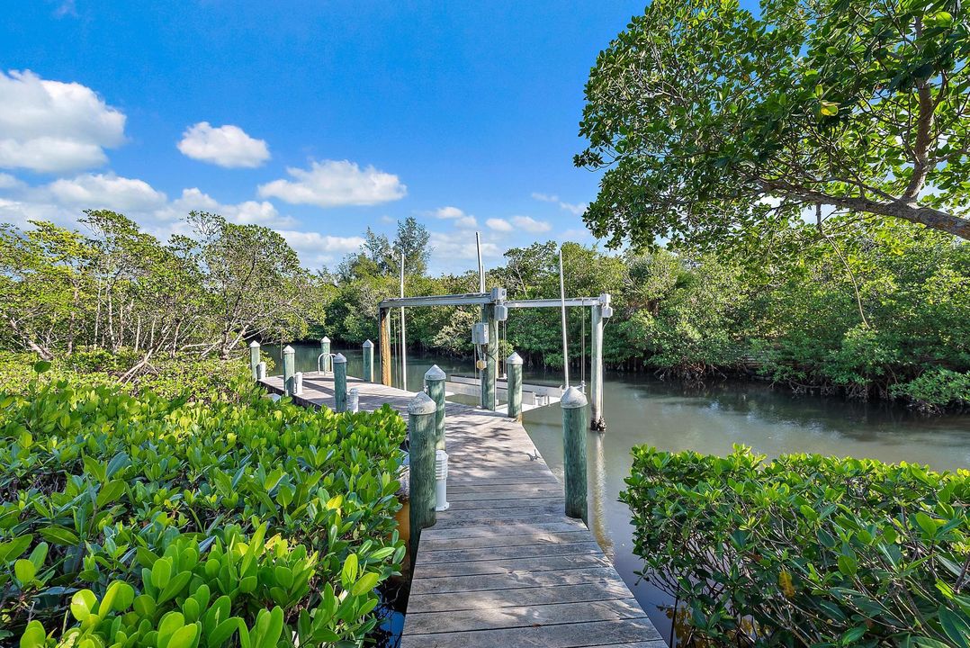 На продажу: $4,700,000 (3 спален, 2 ванн, 2873 Квадратных фут)