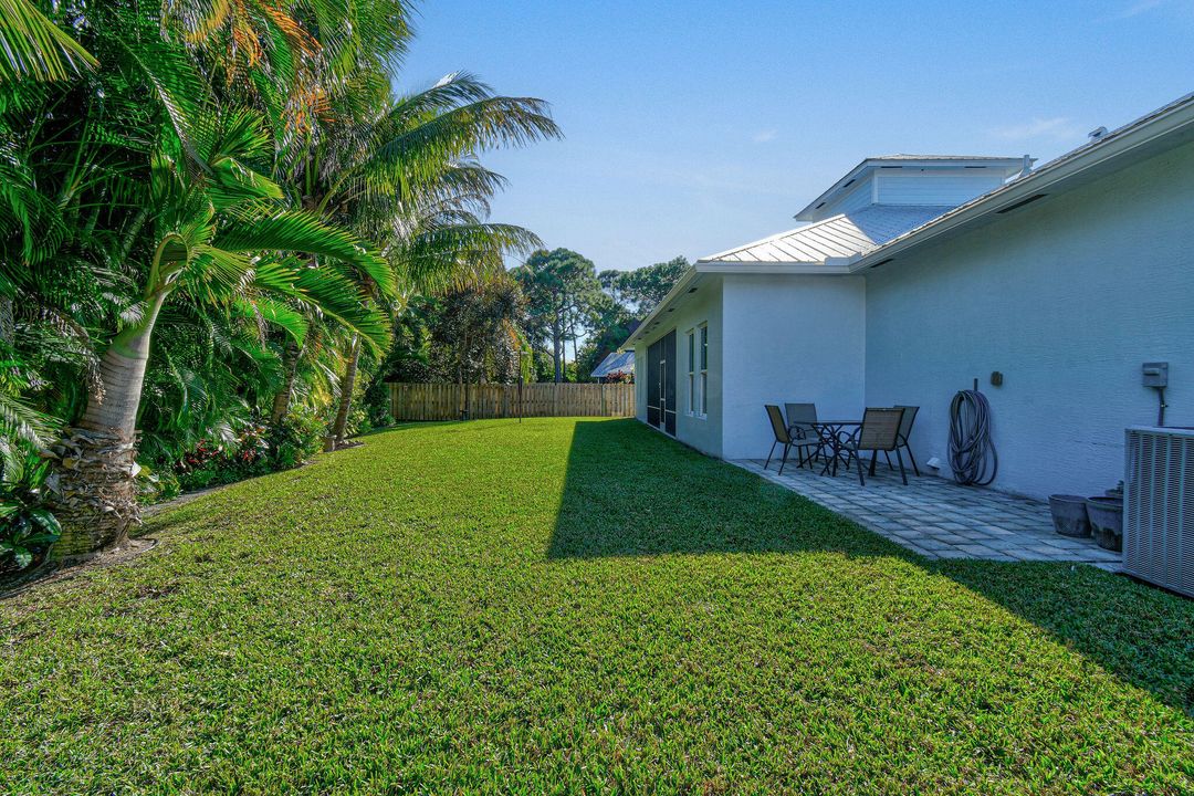 For Rent: $3,500 (3 beds, 3 baths, 2149 Square Feet)