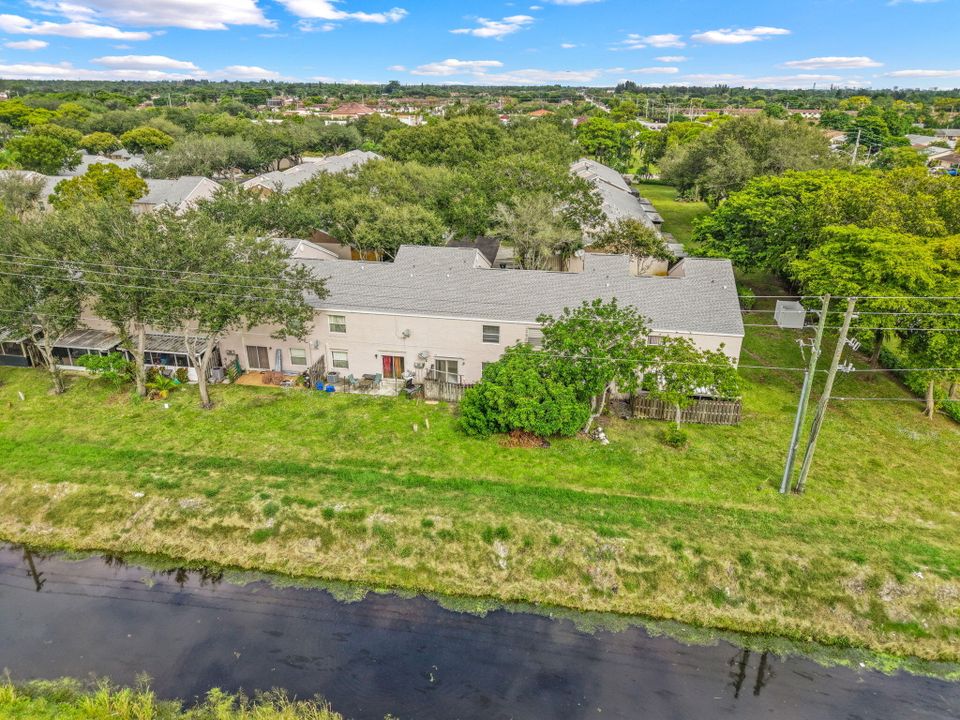 На продажу: $400,000 (3 спален, 3 ванн, 1777 Квадратных фут)